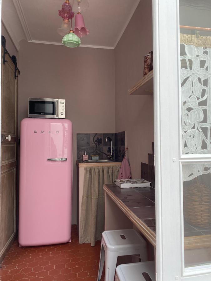 Le Logis Blanc Bed&Breakfast Coursan Bagian luar foto